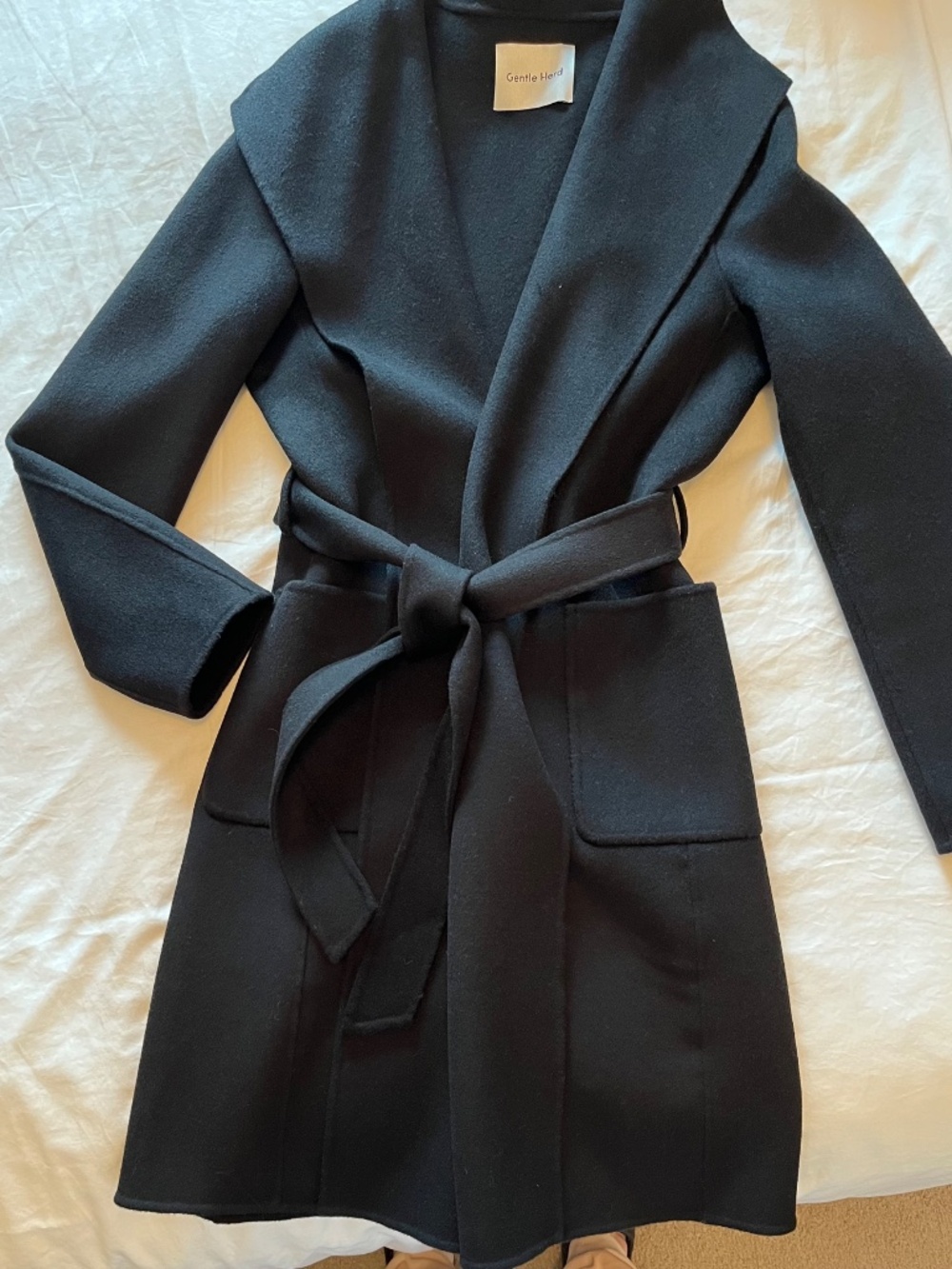 NWOT Gentle Herd 100% Wool Belted Wrap Coat - Black, Large - Picture 4 of 7